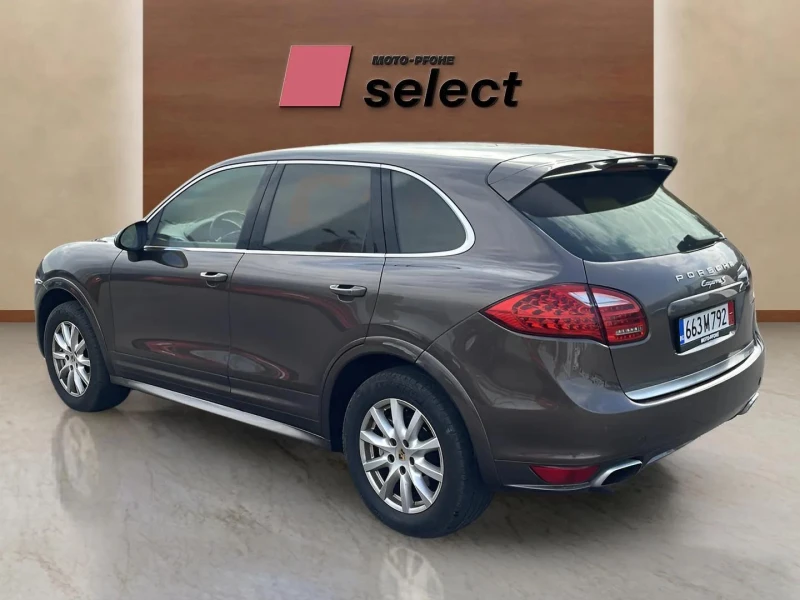 Porsche Cayenne 4.8 I, снимка 3 - Автомобили и джипове - 50382305