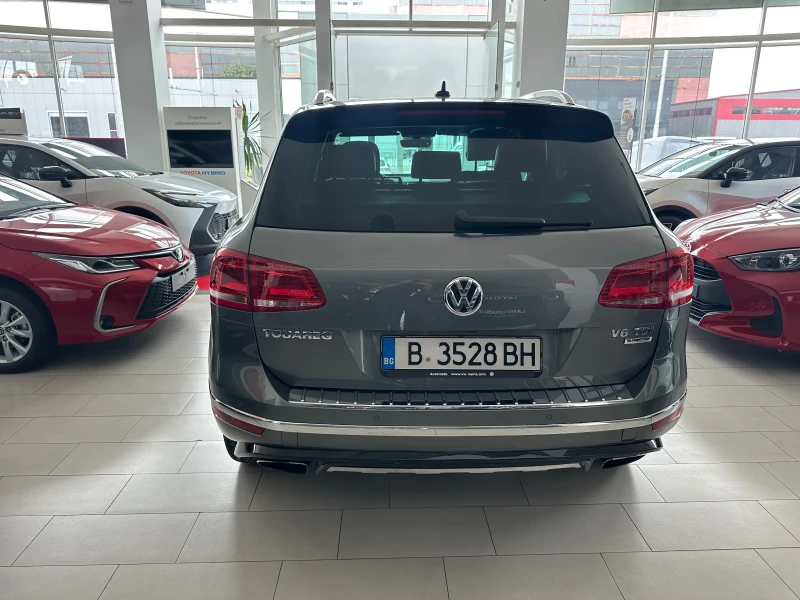 VW Touareg R* Line, снимка 4 - Автомобили и джипове - 50467910