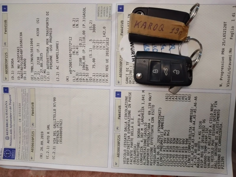 Skoda Karoq 2.0TDI 4?4 Full Execurive, снимка 15 - Автомобили и джипове - 52179017