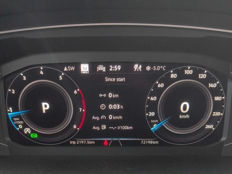 VW Tiguan * Highline R Line * CARFAX * БЕЗ ПЪРВОНАЧАЛНА ВНОС, снимка 8 - Автомобили и джипове - 52940813