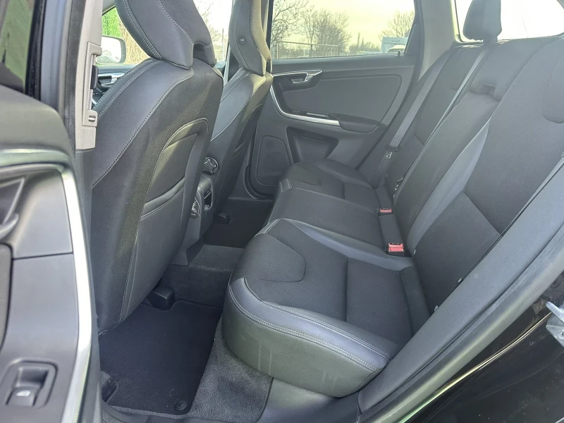 Volvo XC60, снимка 9 - Автомобили и джипове - 53308159