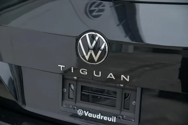 VW Tiguan Adaptive Cruise Control* ДИГИТАЛНО* ТАБЛО* AWD* , снимка 13 - Автомобили и джипове - 53710111