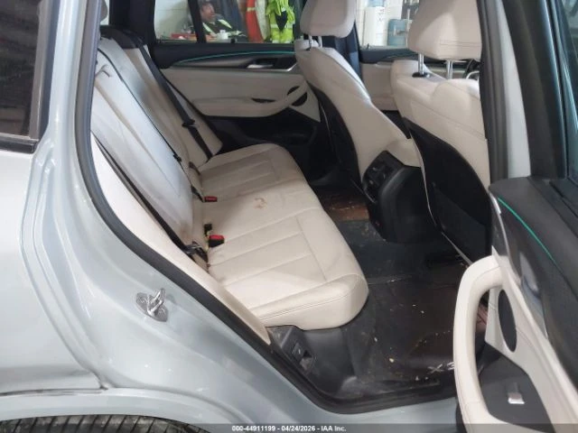 BMW X3 * xDrive30i* КОЖА* ПОДГРЕВ* ПАНОРАМА* АМБИЕНТНО* , снимка 8 - Автомобили и джипове - 55057760