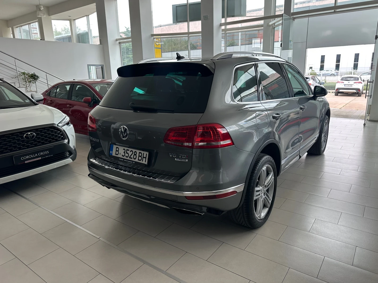 VW Touareg R* Line - изображение 5