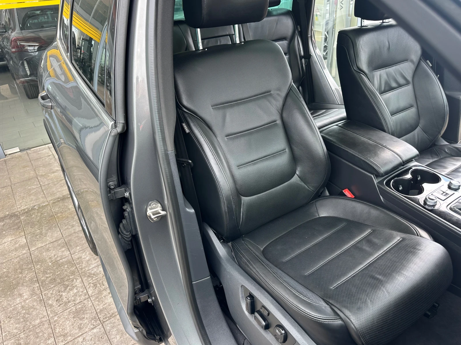 VW Touareg R* Line - изображение 9