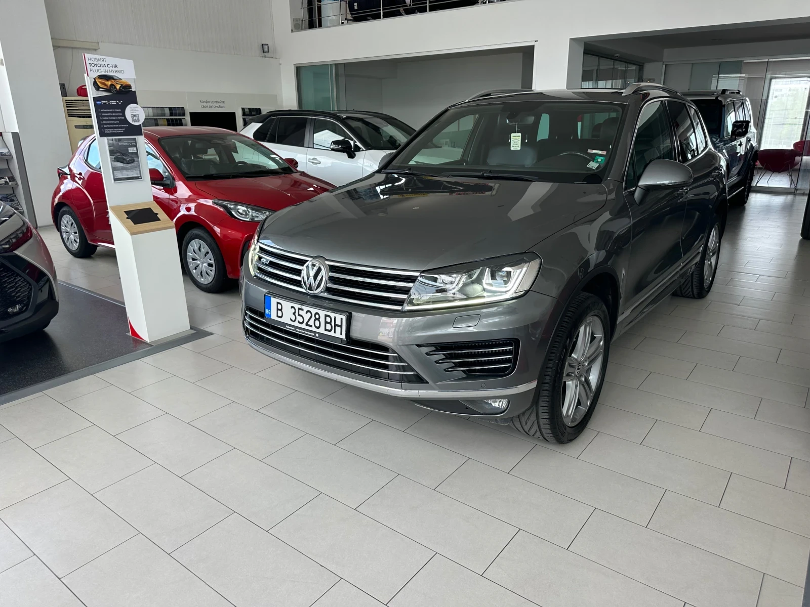 VW Touareg R* Line - изображение 2