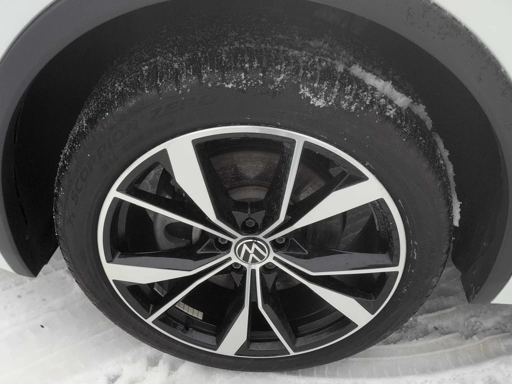 VW Tiguan * Highline R Line * CARFAX * БЕЗ ПЪРВОНАЧАЛНА ВНОС - изображение 7