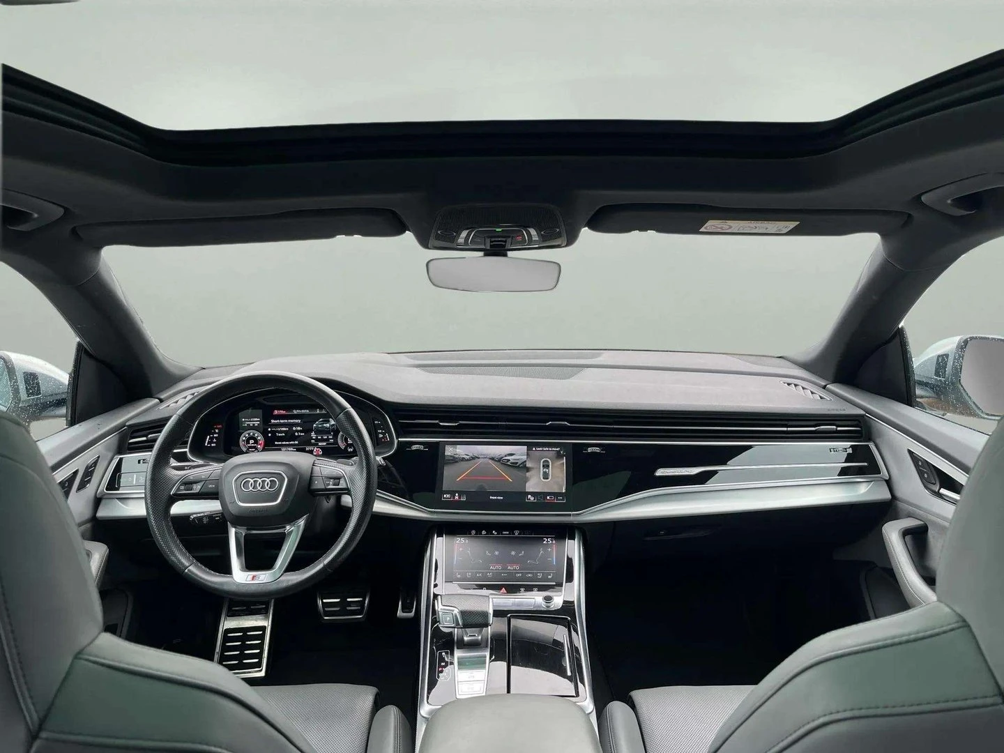 Audi SQ8 TFSI quattro, снимка 8 - Автомобили и джипове - 54223407