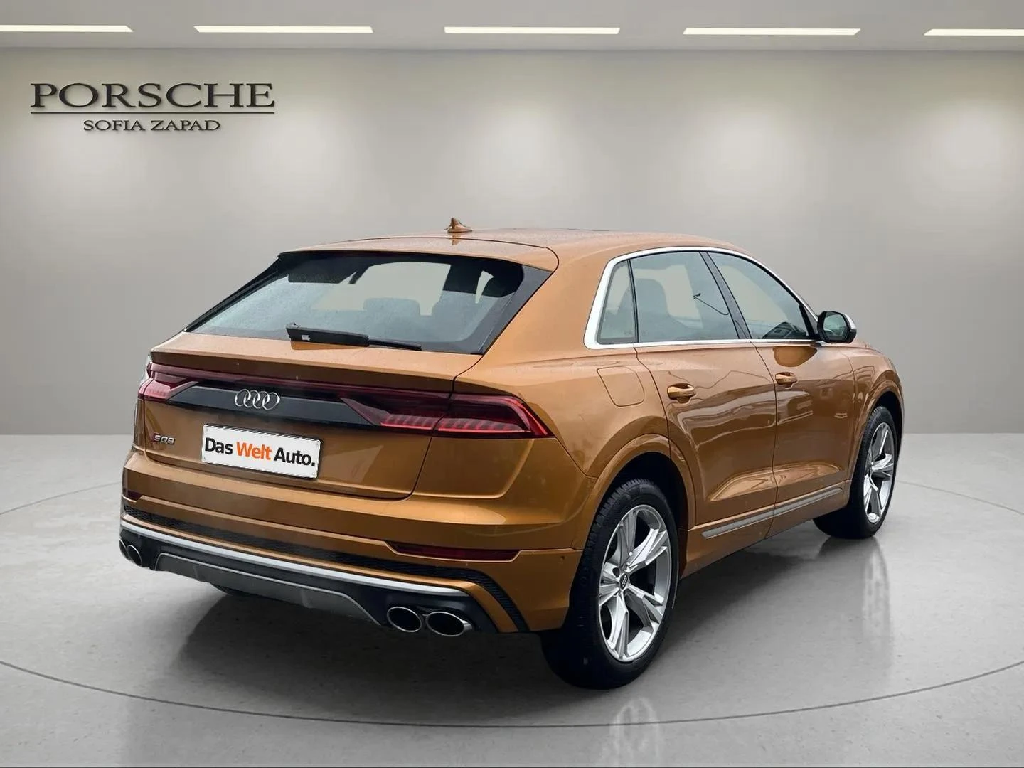 Audi SQ8 TFSI quattro, снимка 3 - Автомобили и джипове - 54223407