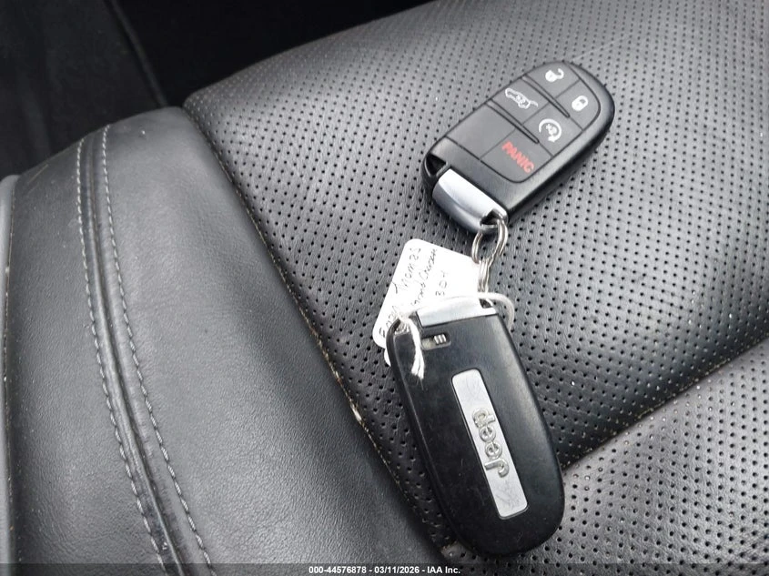 Jeep Grand cherokee 3.6l Overland 4X4, снимка 11 - Автомобили и джипове - 53964980