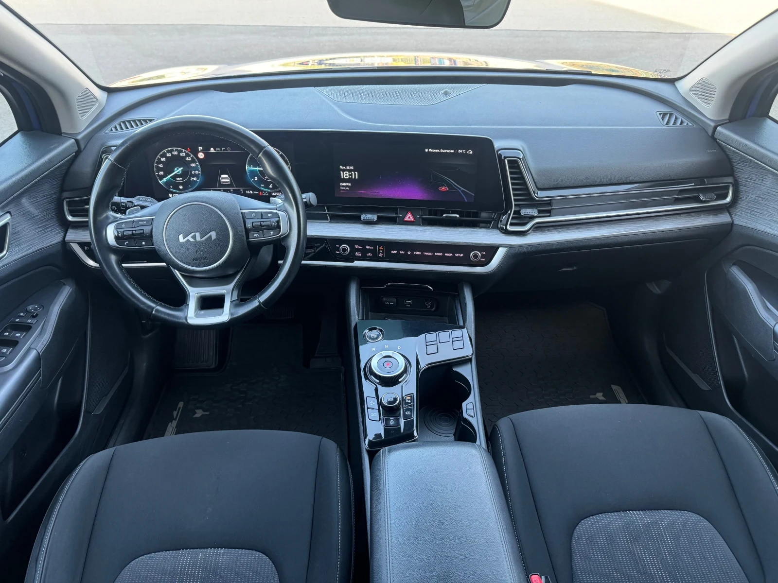 Kia Sportage 1.6HYBRID-Топ-Обслужен!, снимка 10 - Автомобили и джипове - 54671328