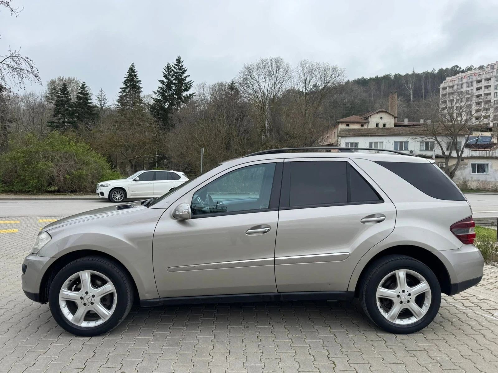 Mercedes-Benz ML 320, снимка 2 - Автомобили и джипове - 55569258