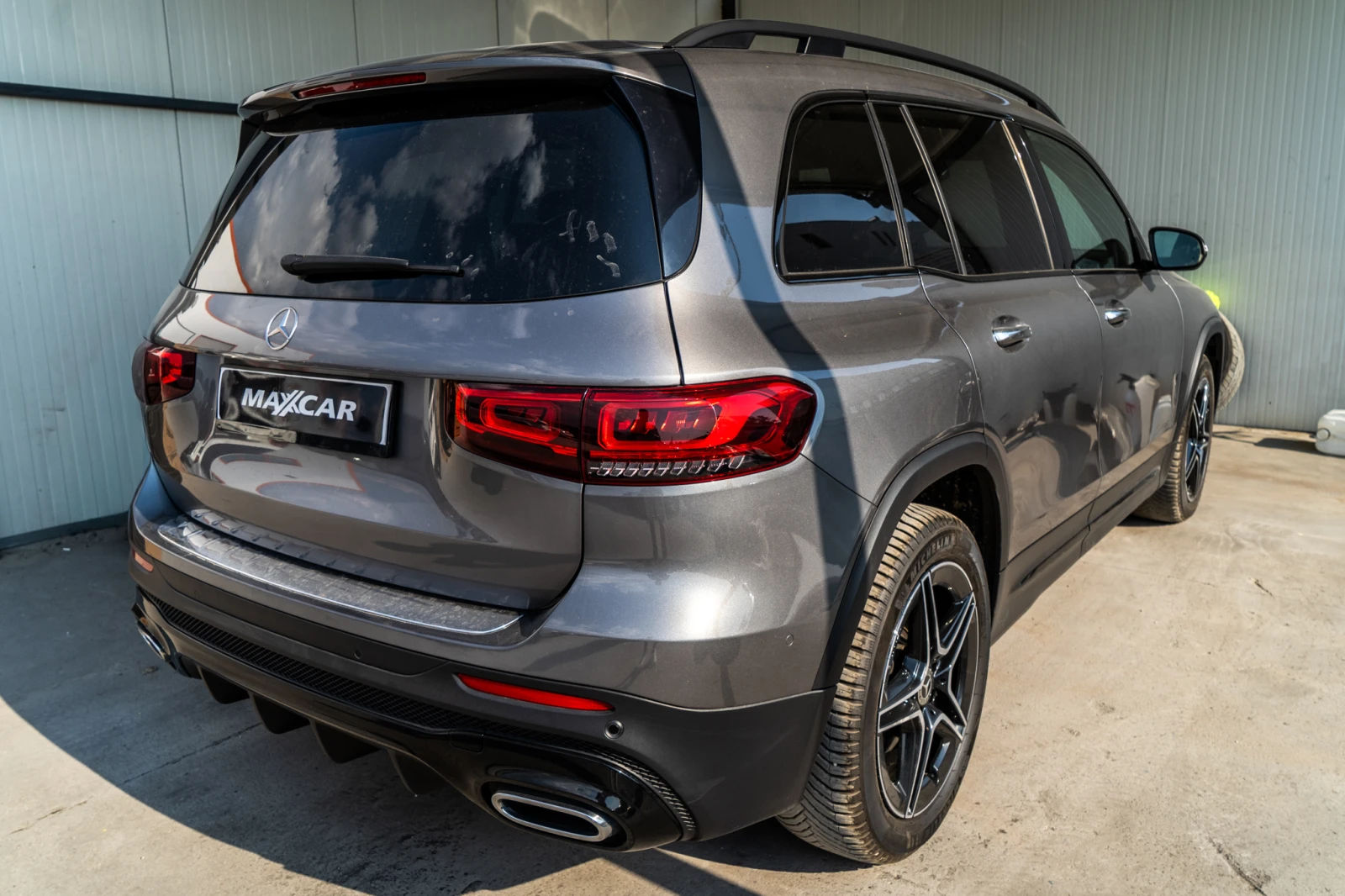 Mercedes-Benz GLB 220 D = AMG PACK = BURMASTER = MULTIBEAM = TOP= ЛИЗИНГ, снимка 5 - Автомобили и джипове - 55581703