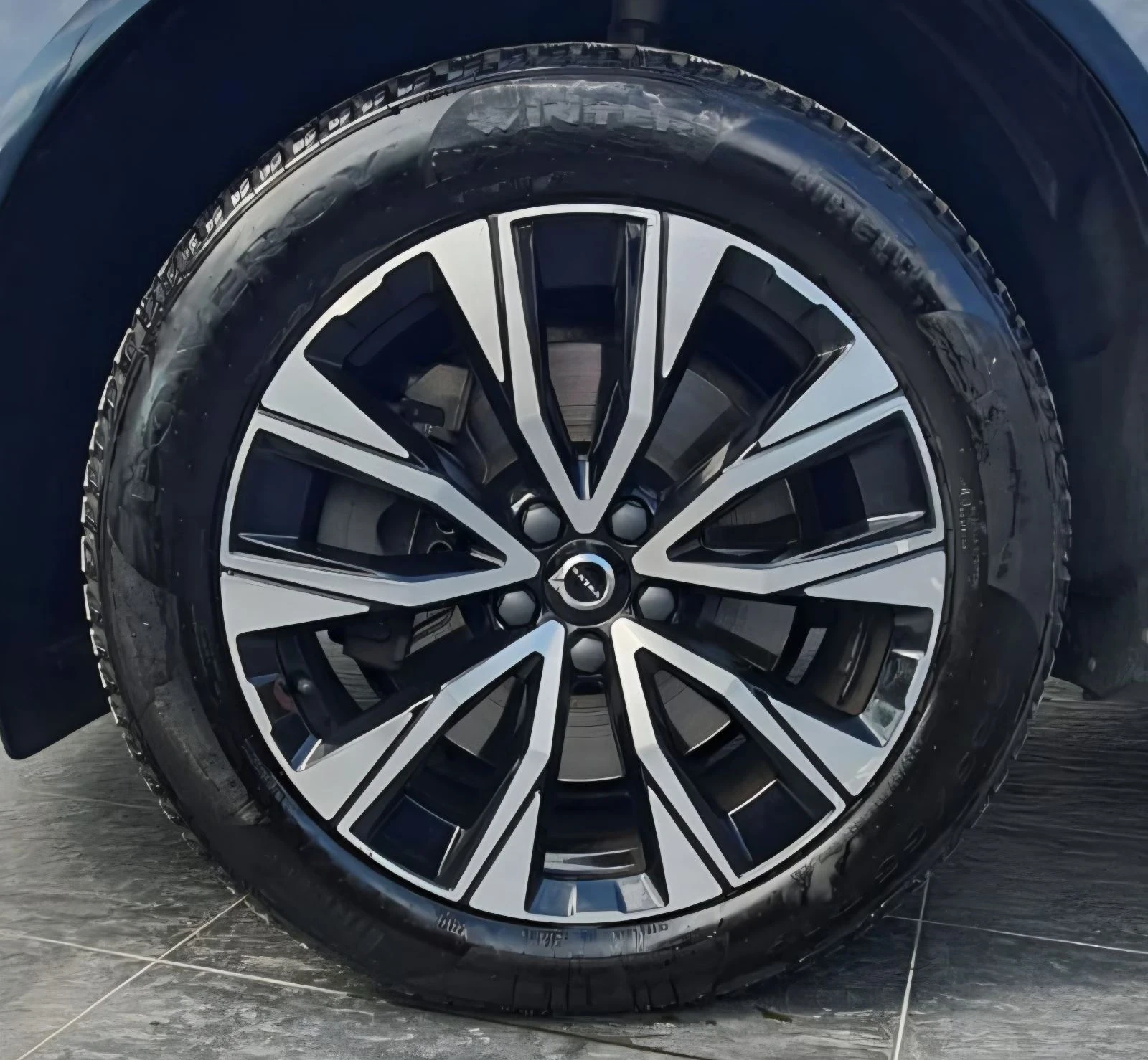 Volvo XC60 B4(D)Mild Hybrid AWD, снимка 9 - Автомобили и джипове - 55687760