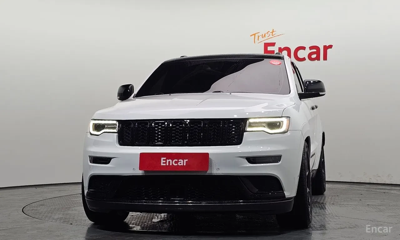 Jeep Grand cherokee SUMMMIT / ВЪЗДУХ / ОБДУХ / ПАНО / ДИСТРОНИК, снимка 3 - Автомобили и джипове - 55832902