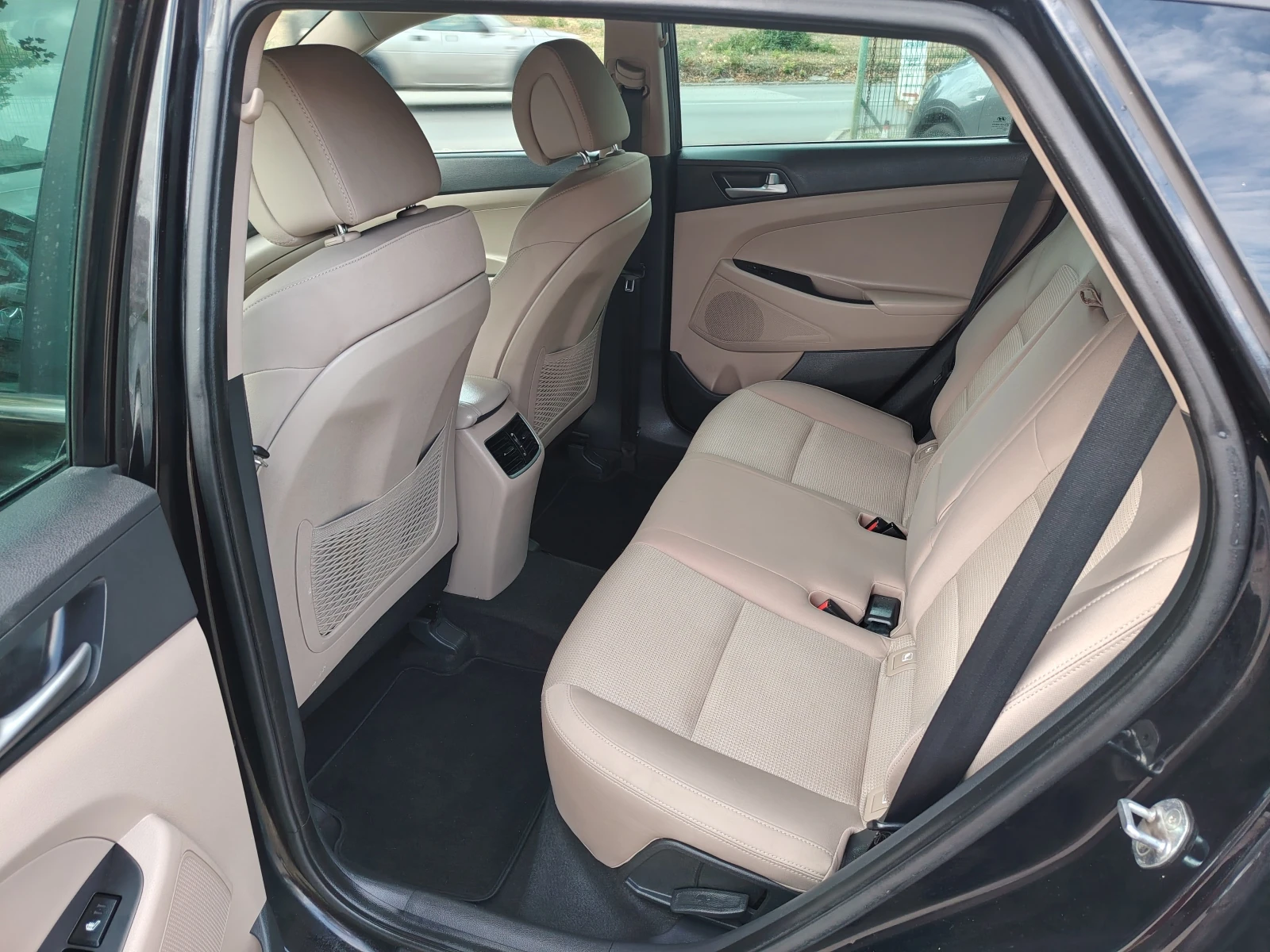 Hyundai Tucson 1.7 BARTER 116, снимка 11 - Автомобили и джипове - 56266305