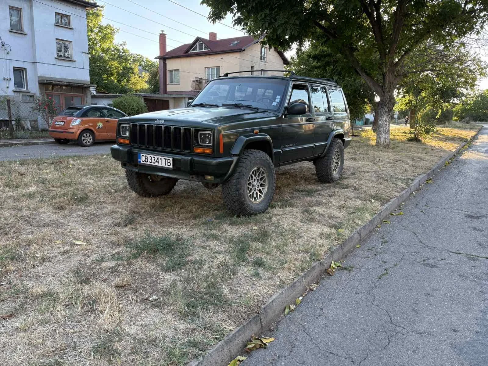 Jeep Cherokee, снимка 2 - Автомобили и джипове - 56448317