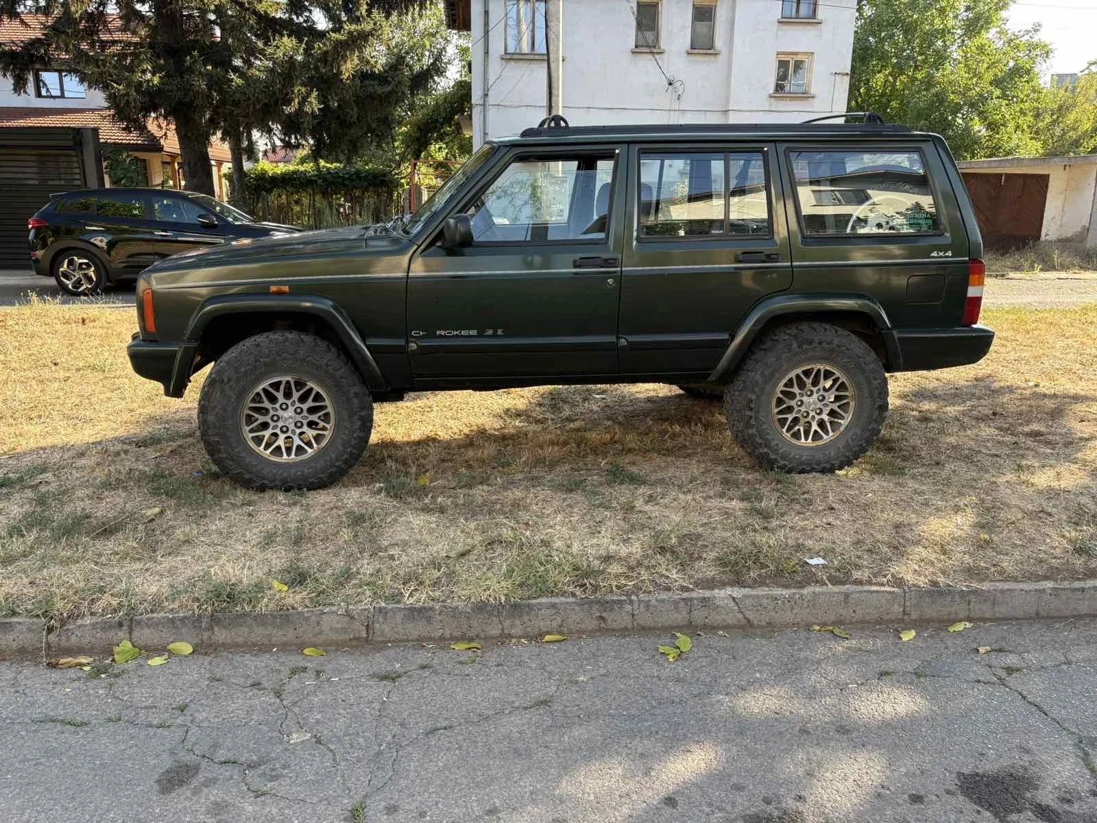 Jeep Cherokee, снимка 6 - Автомобили и джипове - 56448317