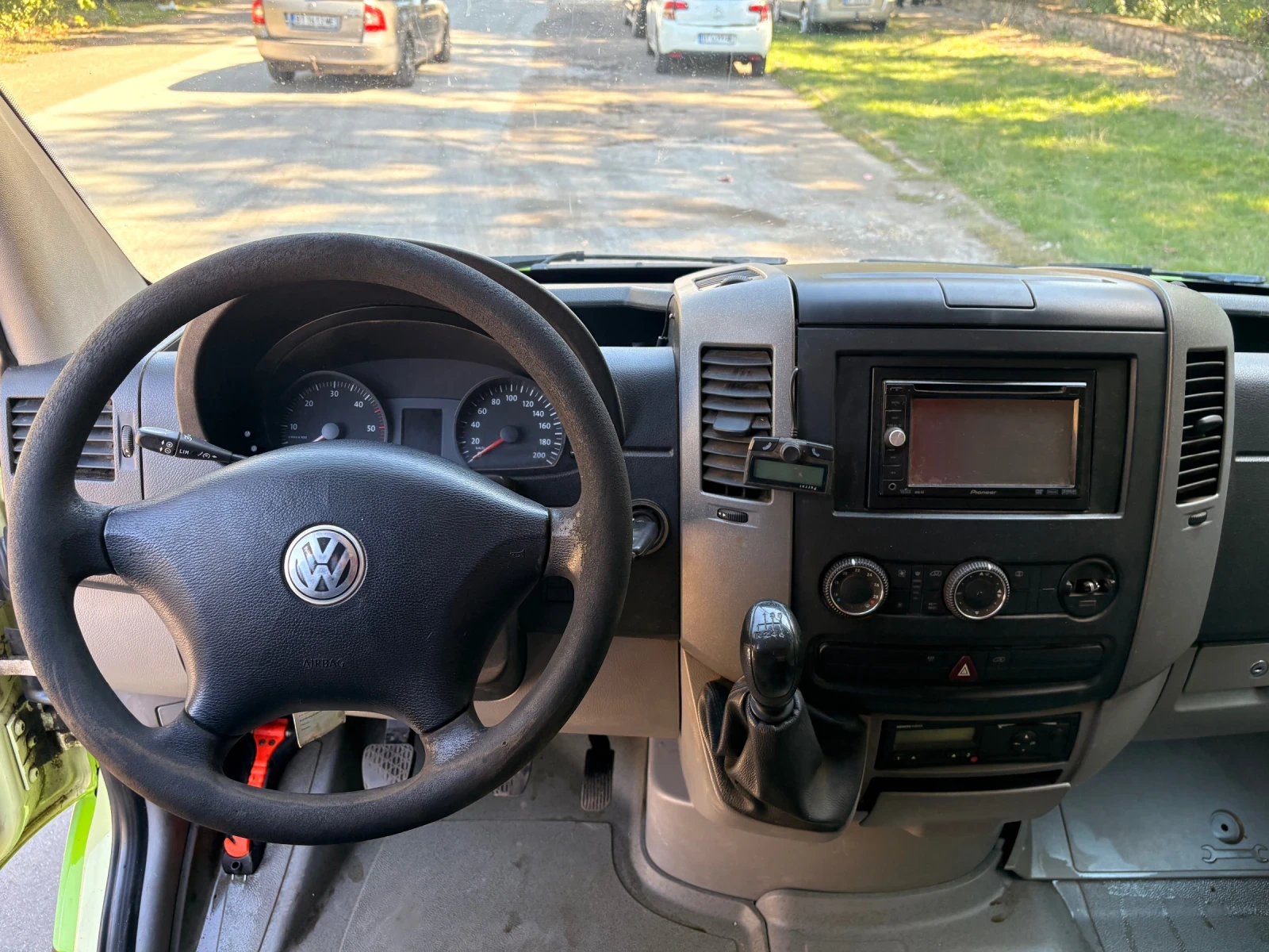 VW Crafter, снимка 14 - Бусове и автобуси - 56413190