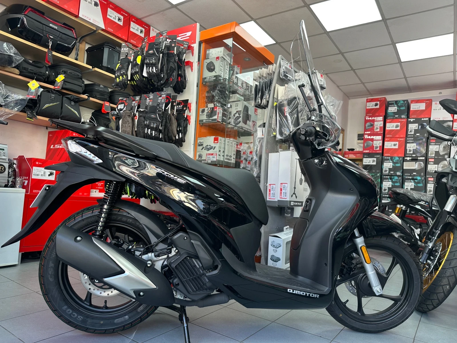 QJMotor SQ16  - изображение 8