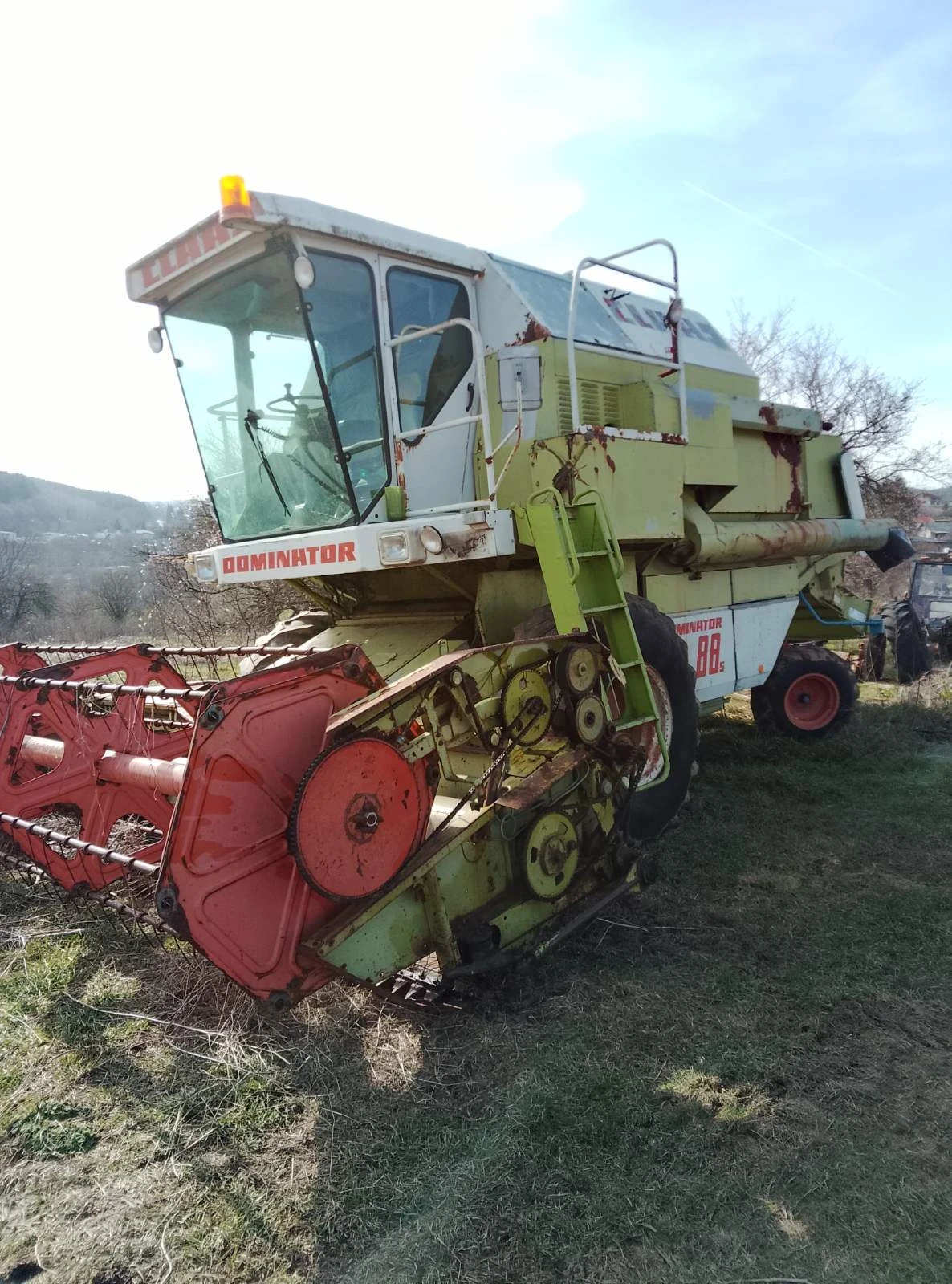 Комбайн Claas 88, снимка 2 - Селскостопанска техника - 53750247