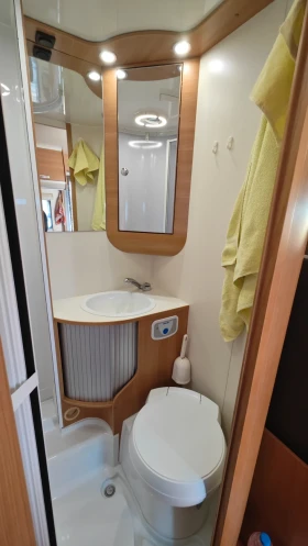 Кемпер Adria Sun living , снимка 9