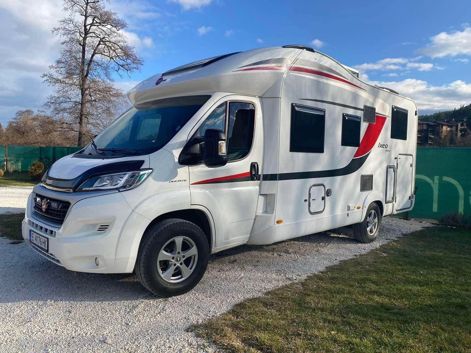 Кемпер Burstner Ixeo 710g с много екстри , снимка 1