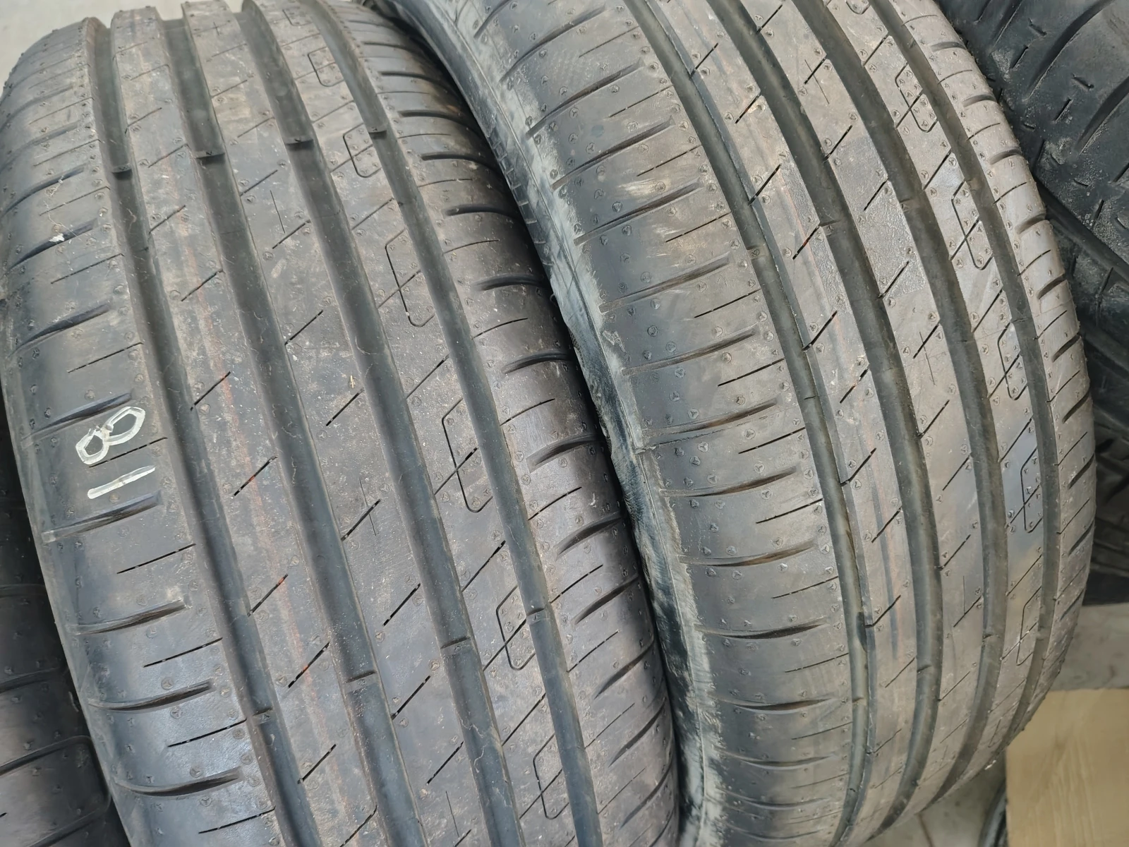 Гуми Летни 215/55R17, снимка 3 - Гуми и джанти - 55844247