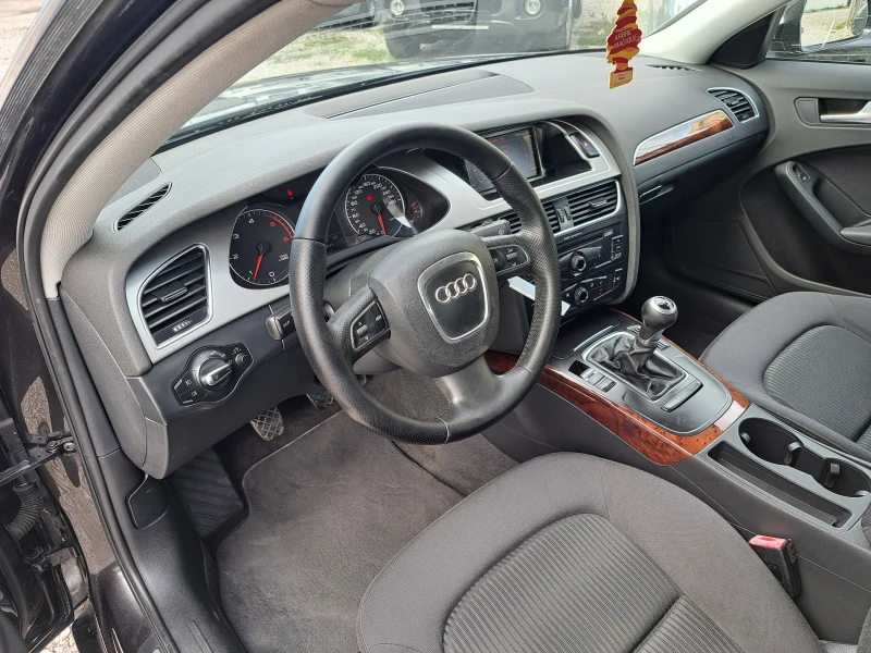 Audi A4 2.0TDI, снимка 10 - Автомобили и джипове - 47540237