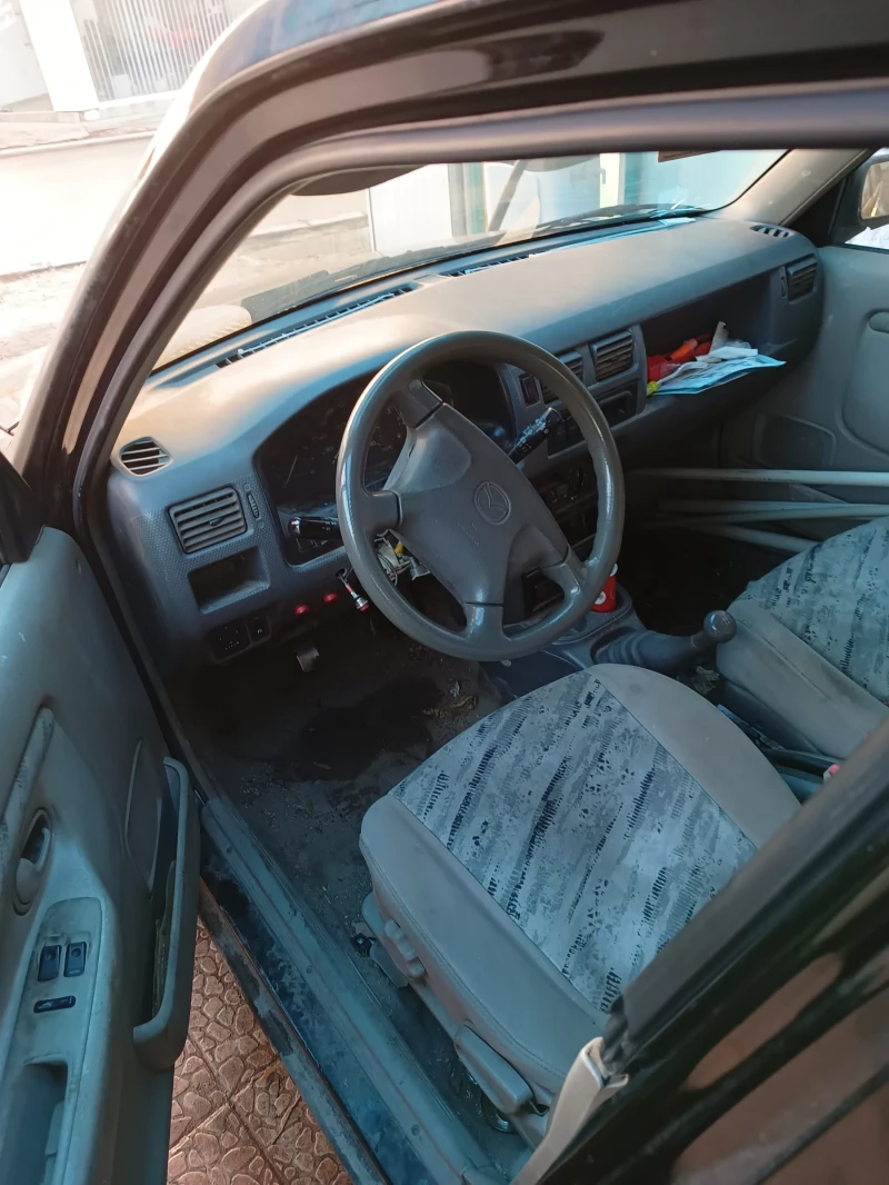 Mazda Demio, снимка 6 - Автомобили и джипове - 48282744