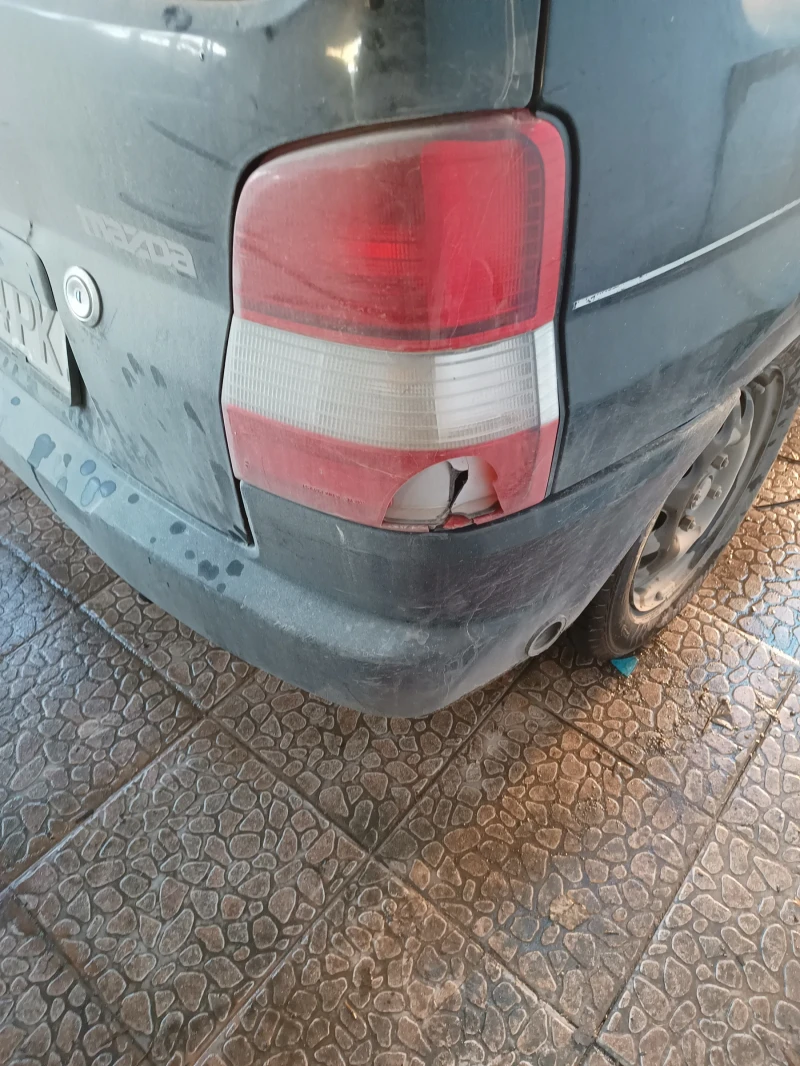 Mazda Demio, снимка 4 - Автомобили и джипове - 48282744