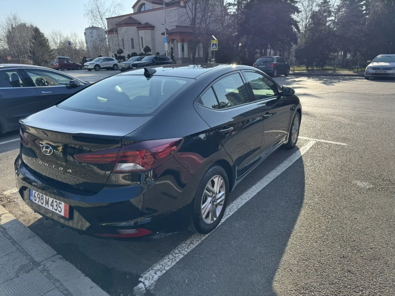 Hyundai Elantra, снимка 5 - Автомобили и джипове - 49021109