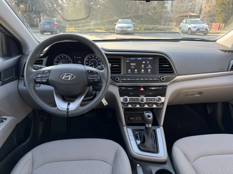 Hyundai Elantra, снимка 8 - Автомобили и джипове - 49021109