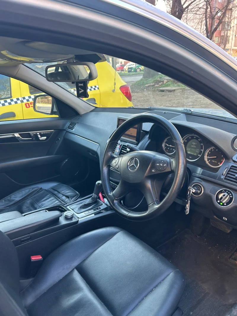 Mercedes-Benz C 200, снимка 5 - Автомобили и джипове - 52903236