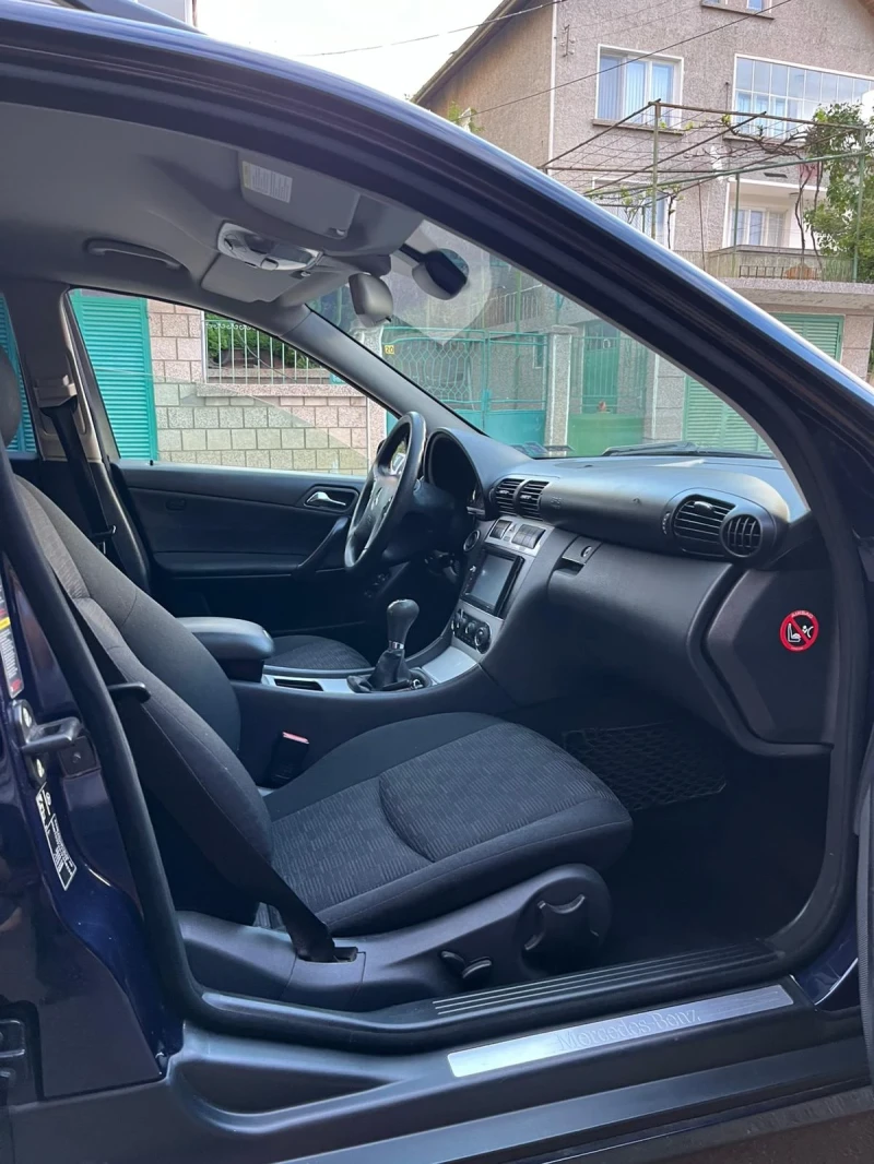 Mercedes-Benz C 180 Кompressor , снимка 5 - Автомобили и джипове - 53138395