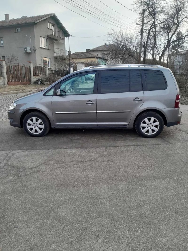 VW Touran 1.9 TDI, снимка 8 - Автомобили и джипове - 53250006