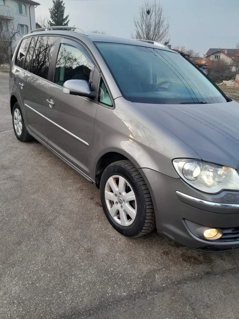 VW Touran 1.9 TDI, снимка 4 - Автомобили и джипове - 53250006