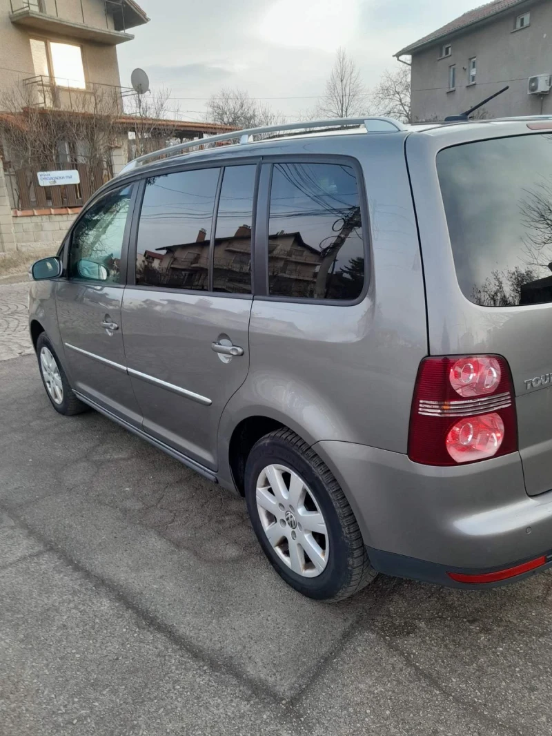 VW Touran 1.9 TDI, снимка 7 - Автомобили и джипове - 53250006