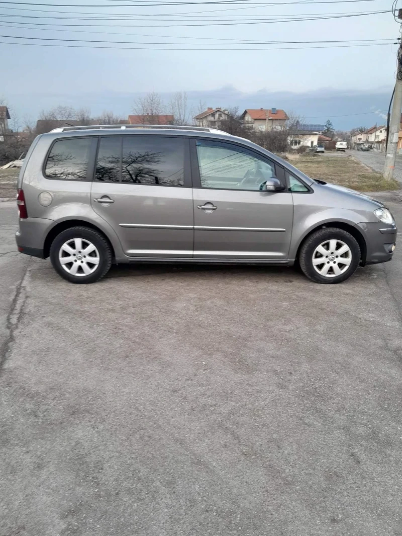 VW Touran 1.9 TDI, снимка 5 - Автомобили и джипове - 53250006