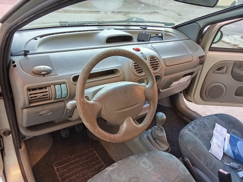 Renault Twingo, снимка 15 - Автомобили и джипове - 53356438