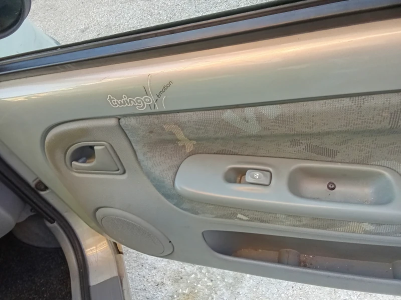 Renault Twingo, снимка 11 - Автомобили и джипове - 53356438