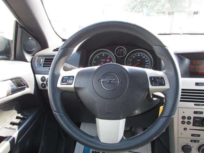 Opel Astra 1.9CDTI EURO4, снимка 11 - Автомобили и джипове - 33113177