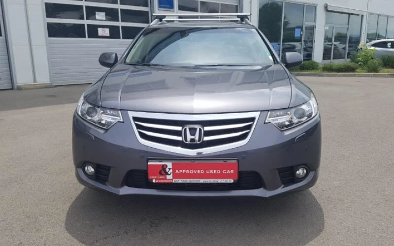 Honda Accord Tourer, 2.0 I-VTEC, снимка 2 - Автомобили и джипове - 52250412