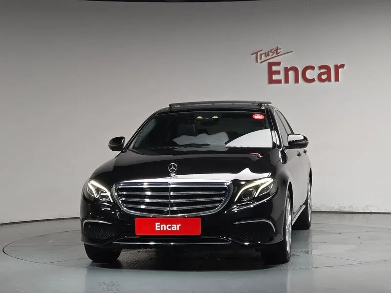 Mercedes-Benz E 300 W213 Exclusive, снимка 3 - Автомобили и джипове - 55750414