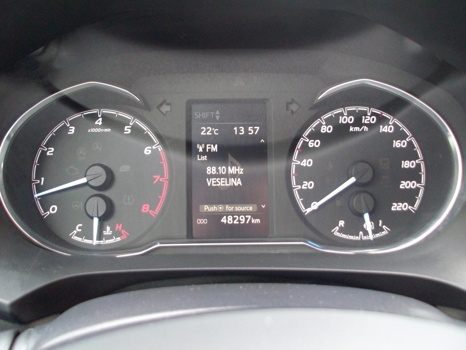 Toyota Yaris 1.5 VVT-i 48 000 km KATO NOVA - изображение 8