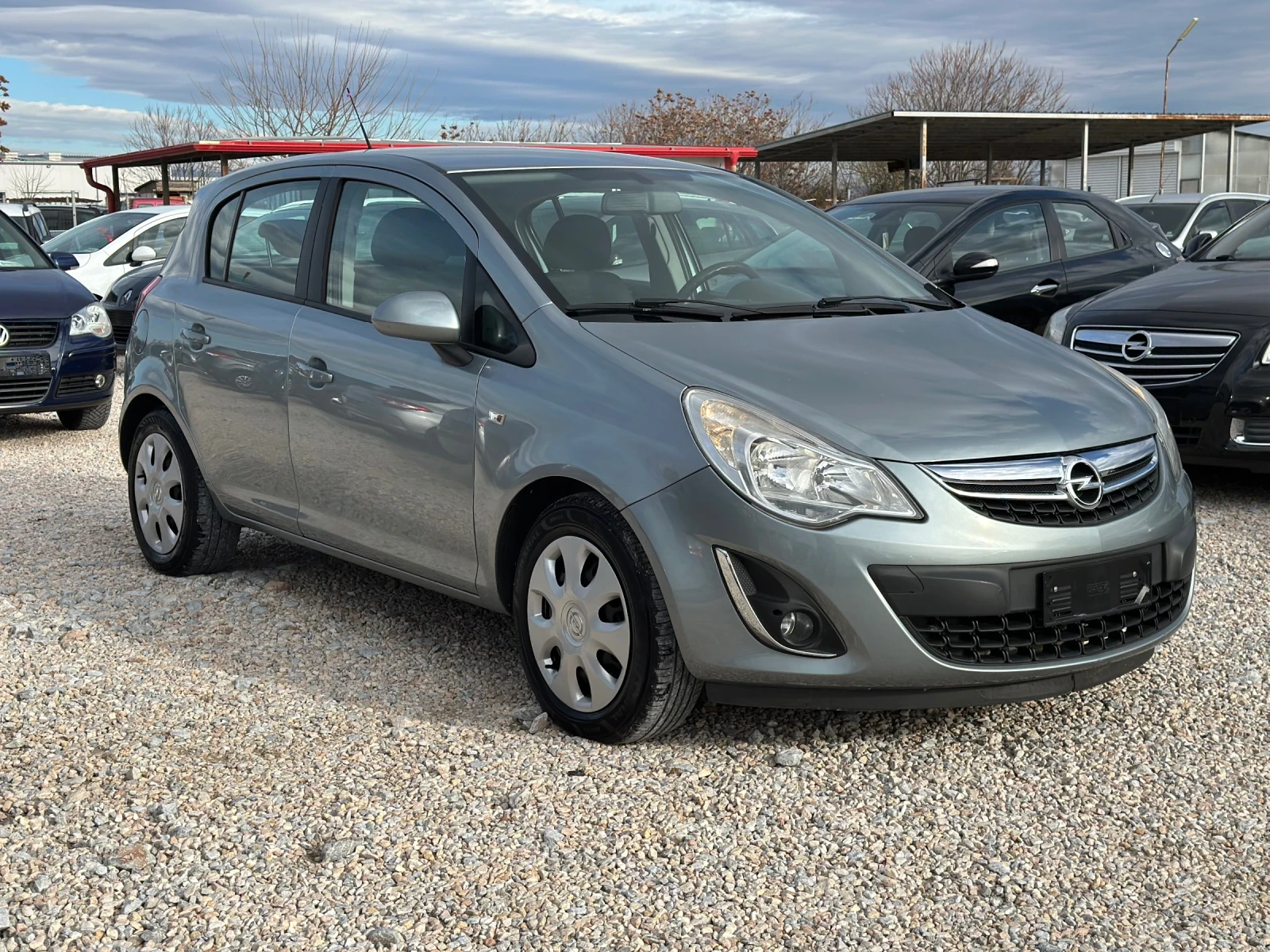 Opel Corsa 1, 2i 85kc 93000km - изображение 3