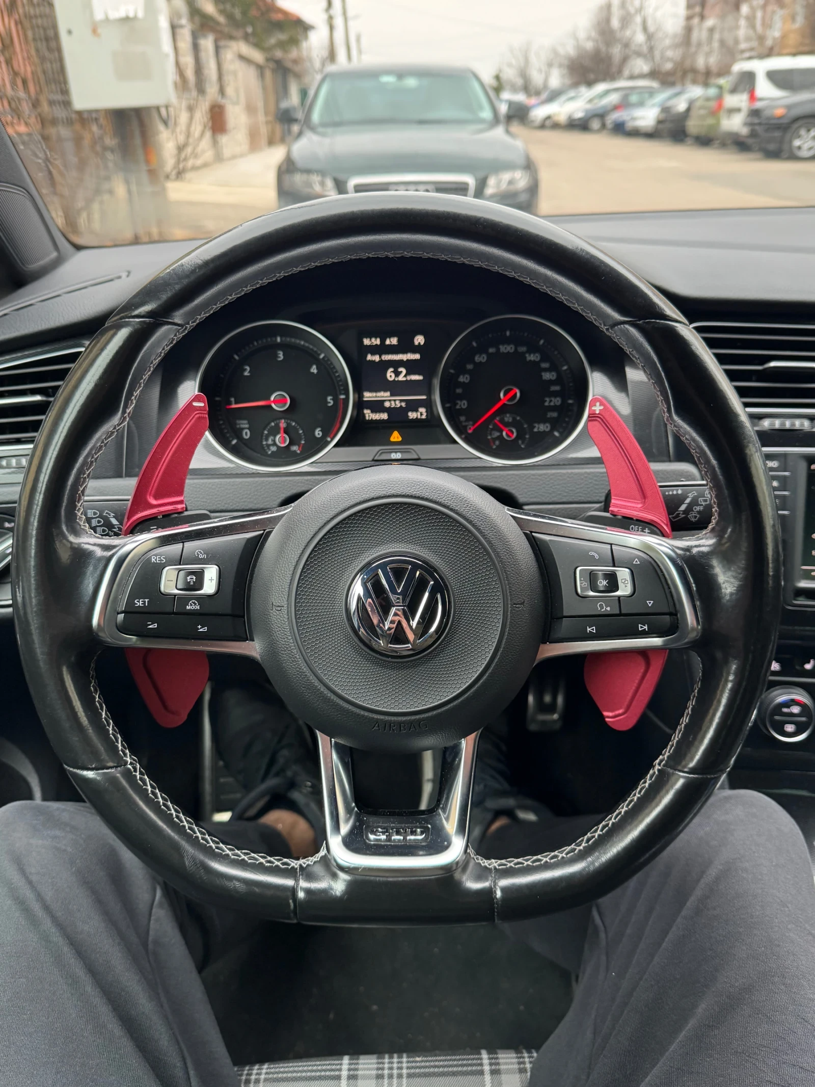 VW Golf GTD keyless, камера, дистроник, печка,  - изображение 9
