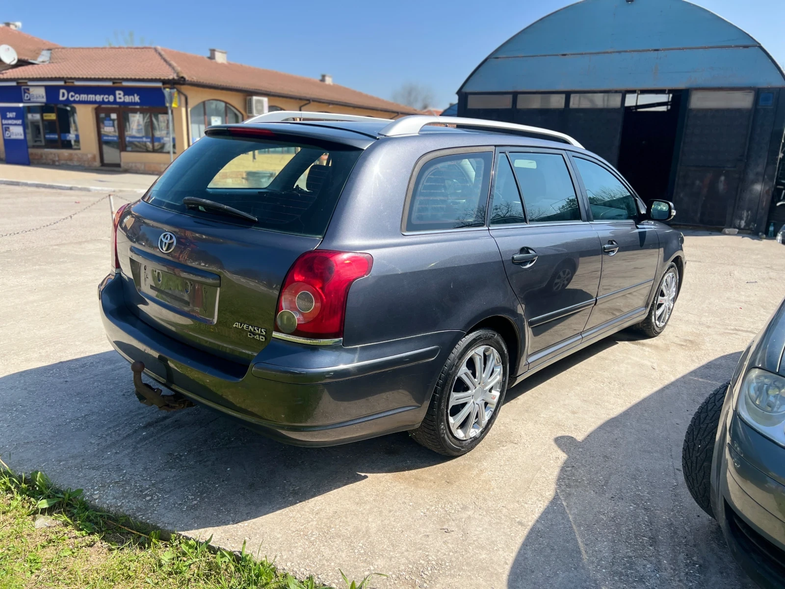 Toyota Avensis 2.0 D-4D  - изображение 4