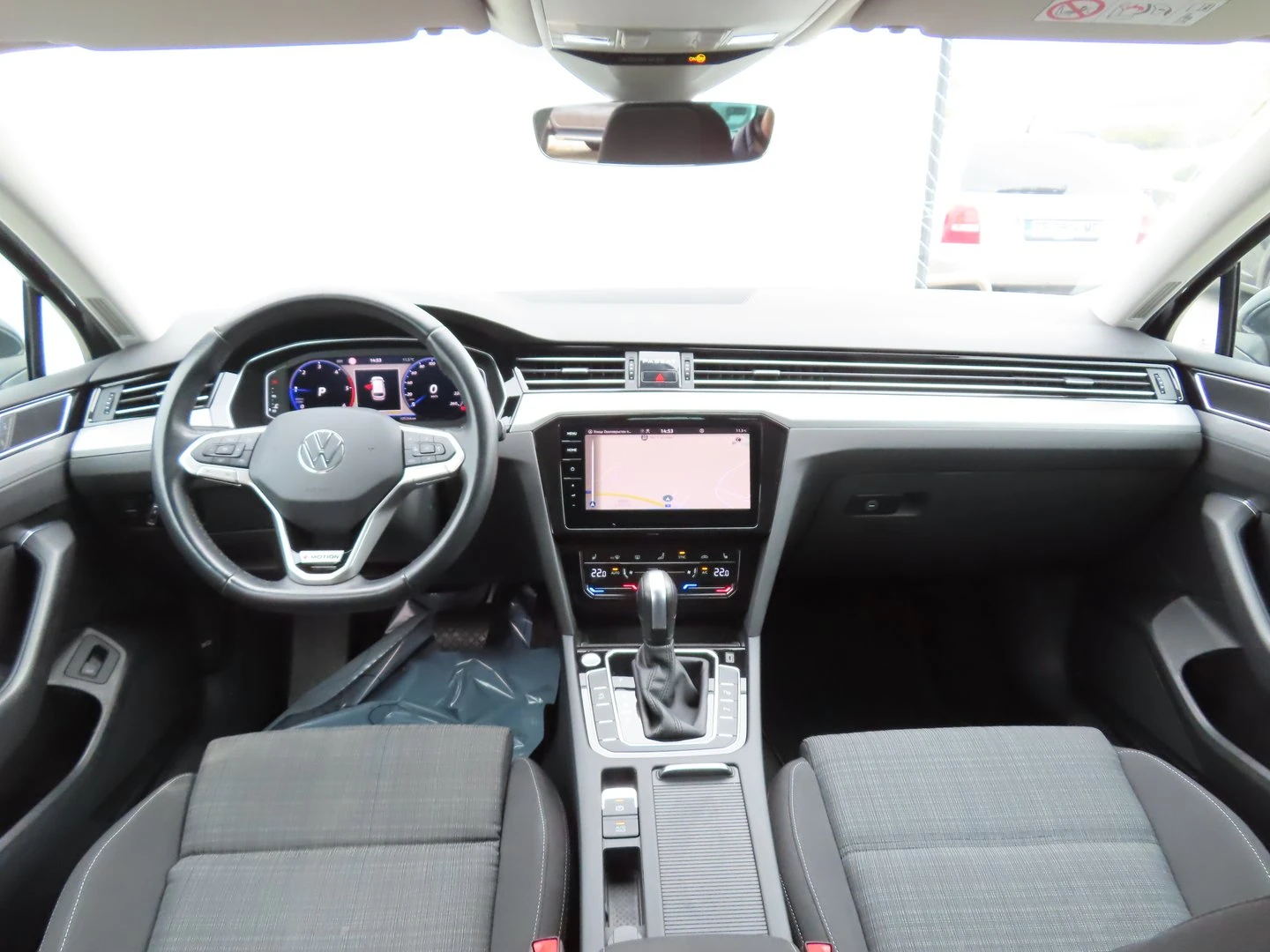 VW Passat VW Passat Var. Business 2.0TDI SCR 4MOT DSG - изображение 4