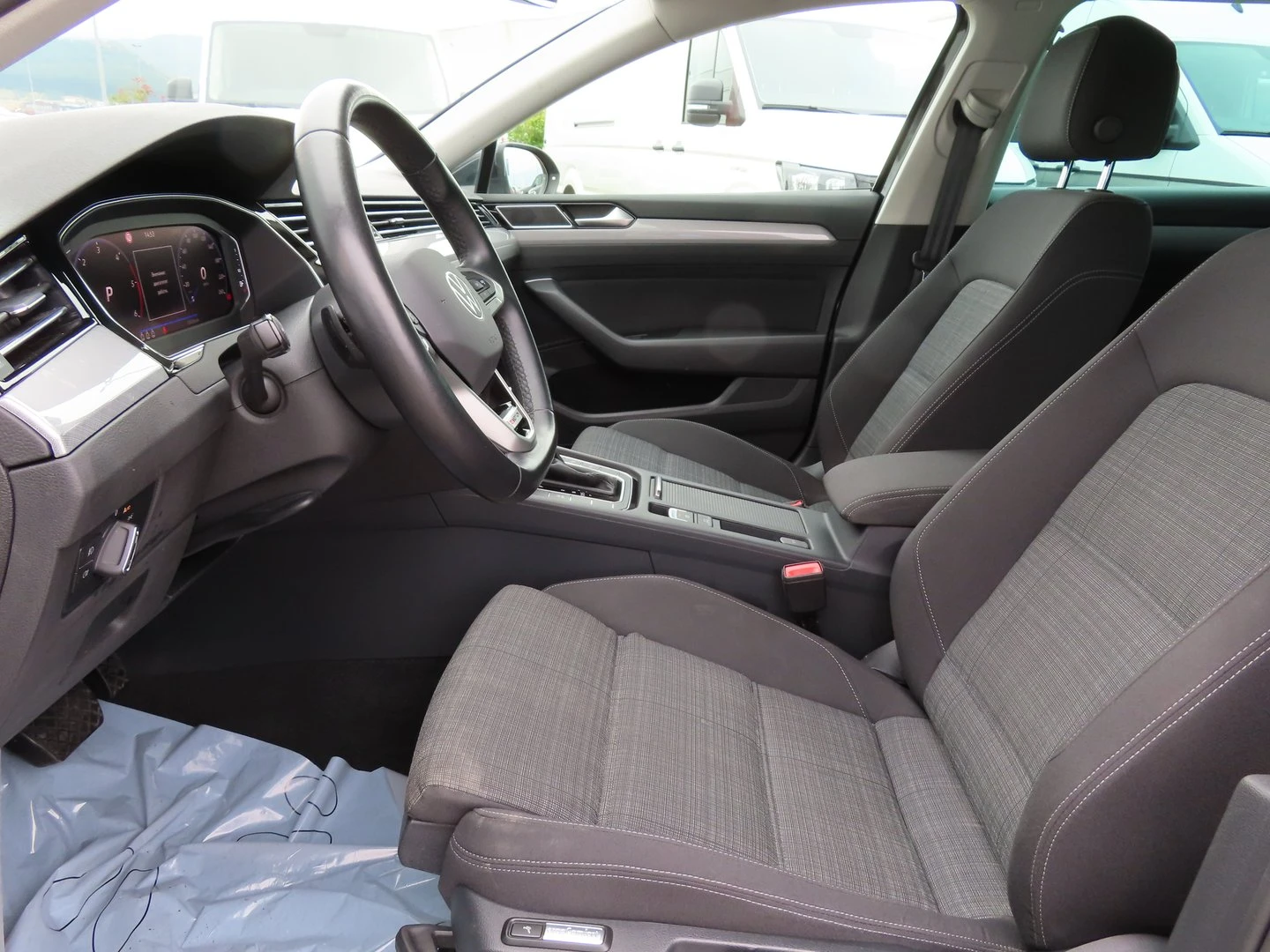 VW Passat VW Passat Var. Business 2.0TDI SCR 4MOT DSG - изображение 5